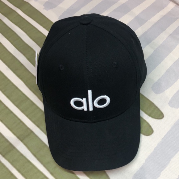 💕 ALO Yoga Off-Duty Cap - Picture 2 of 6